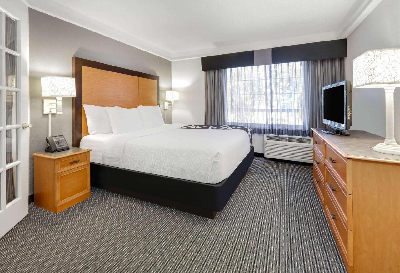 La Quinta By Wyndham Dallas - Addison Galleria Экстерьер фото