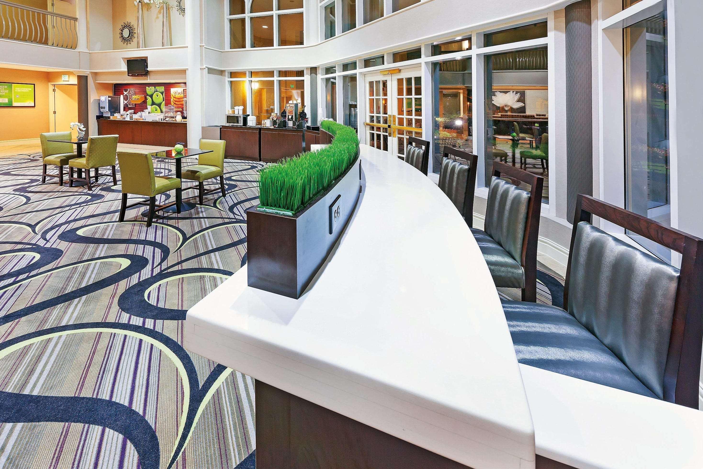 La Quinta By Wyndham Dallas - Addison Galleria Экстерьер фото