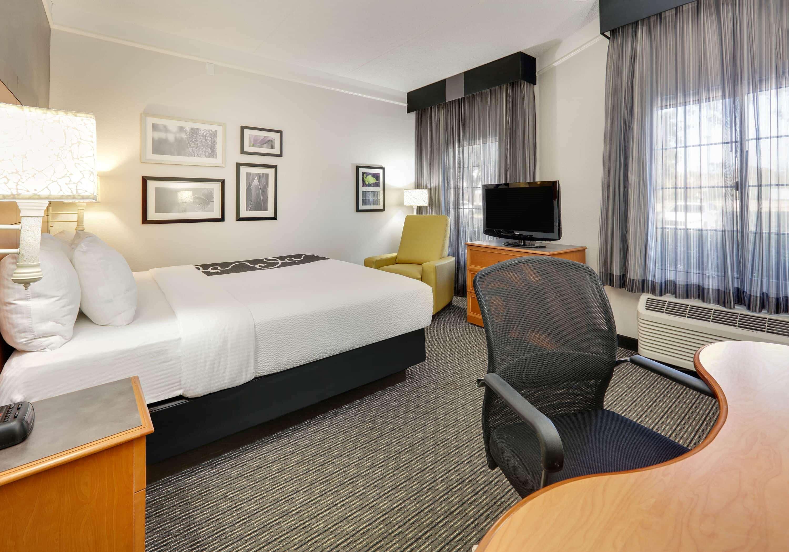 La Quinta By Wyndham Dallas - Addison Galleria Экстерьер фото