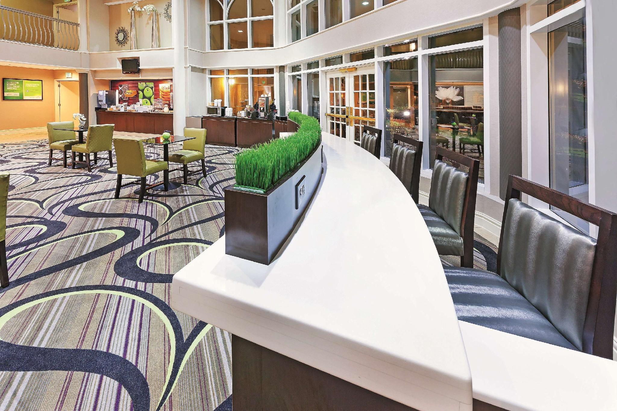 La Quinta By Wyndham Dallas - Addison Galleria Экстерьер фото