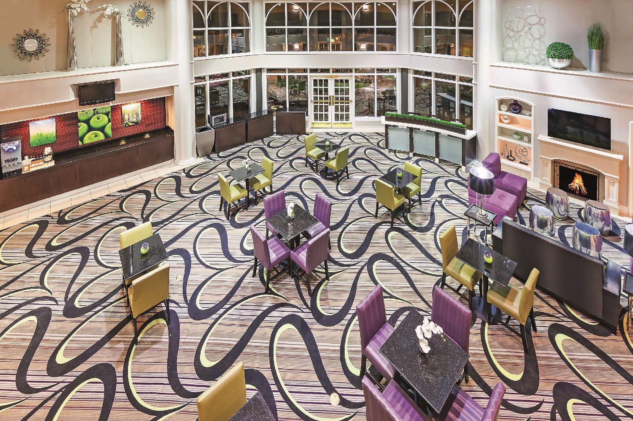La Quinta By Wyndham Dallas - Addison Galleria Экстерьер фото