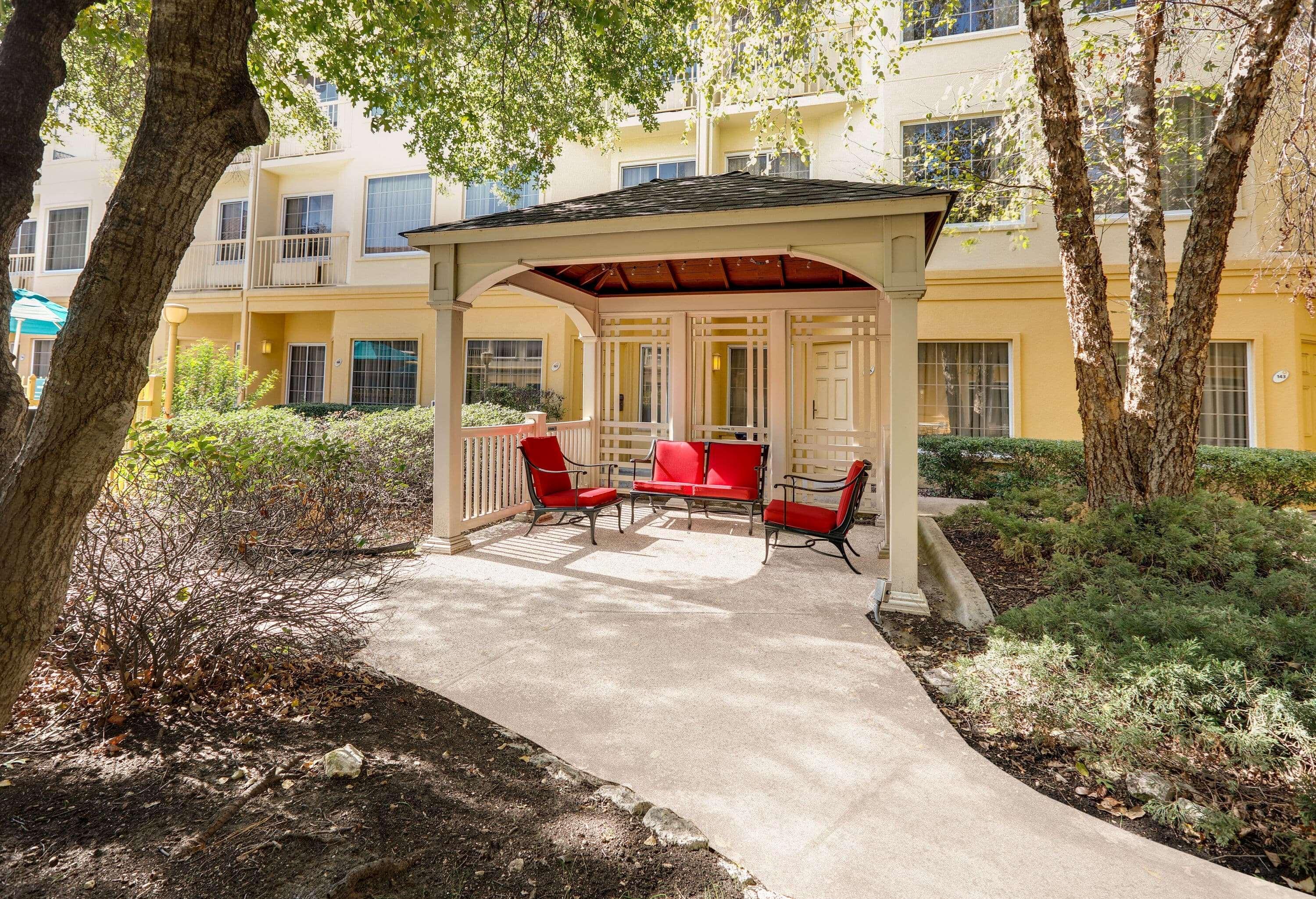 La Quinta By Wyndham Dallas - Addison Galleria Экстерьер фото