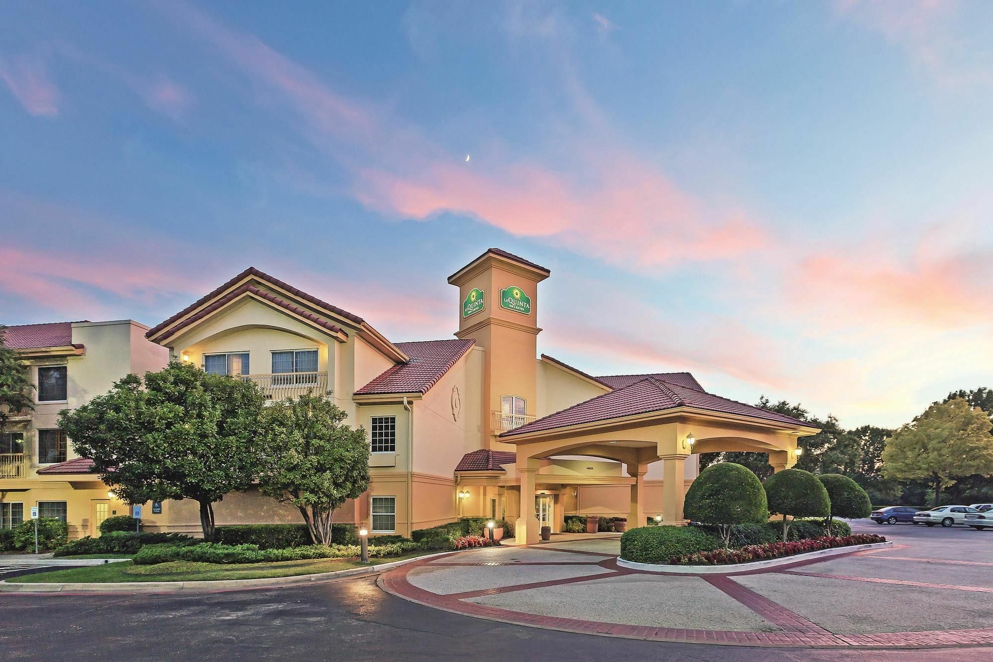 La Quinta By Wyndham Dallas - Addison Galleria Экстерьер фото